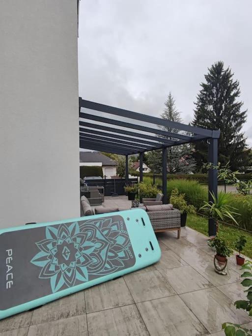 Schoene Wohnung Mit Terrasse Und Parkplatz Фельден-ам-Вёртер-Зе Экстерьер фото