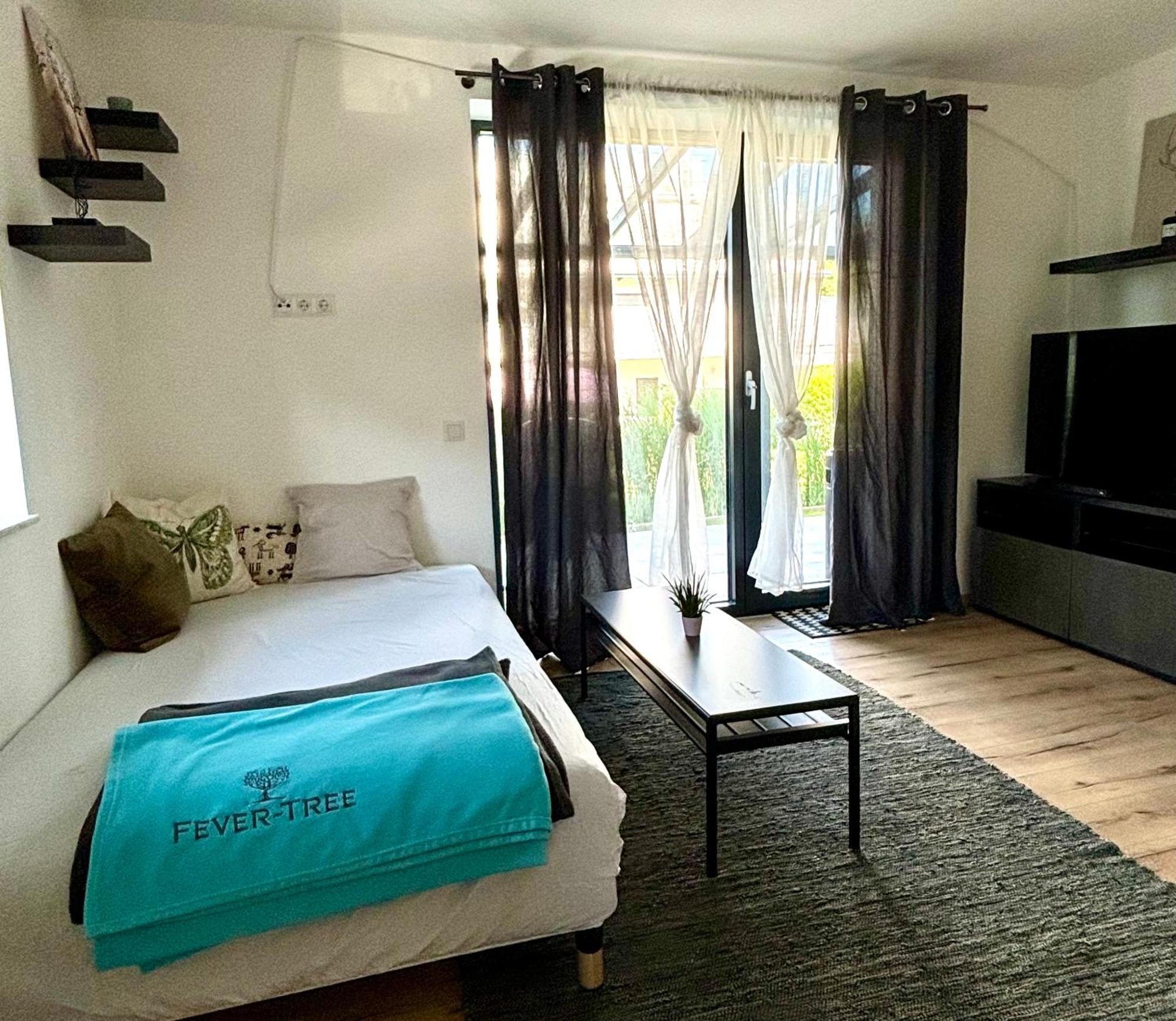 Schoene Wohnung Mit Terrasse Und Parkplatz Фельден-ам-Вёртер-Зе Экстерьер фото