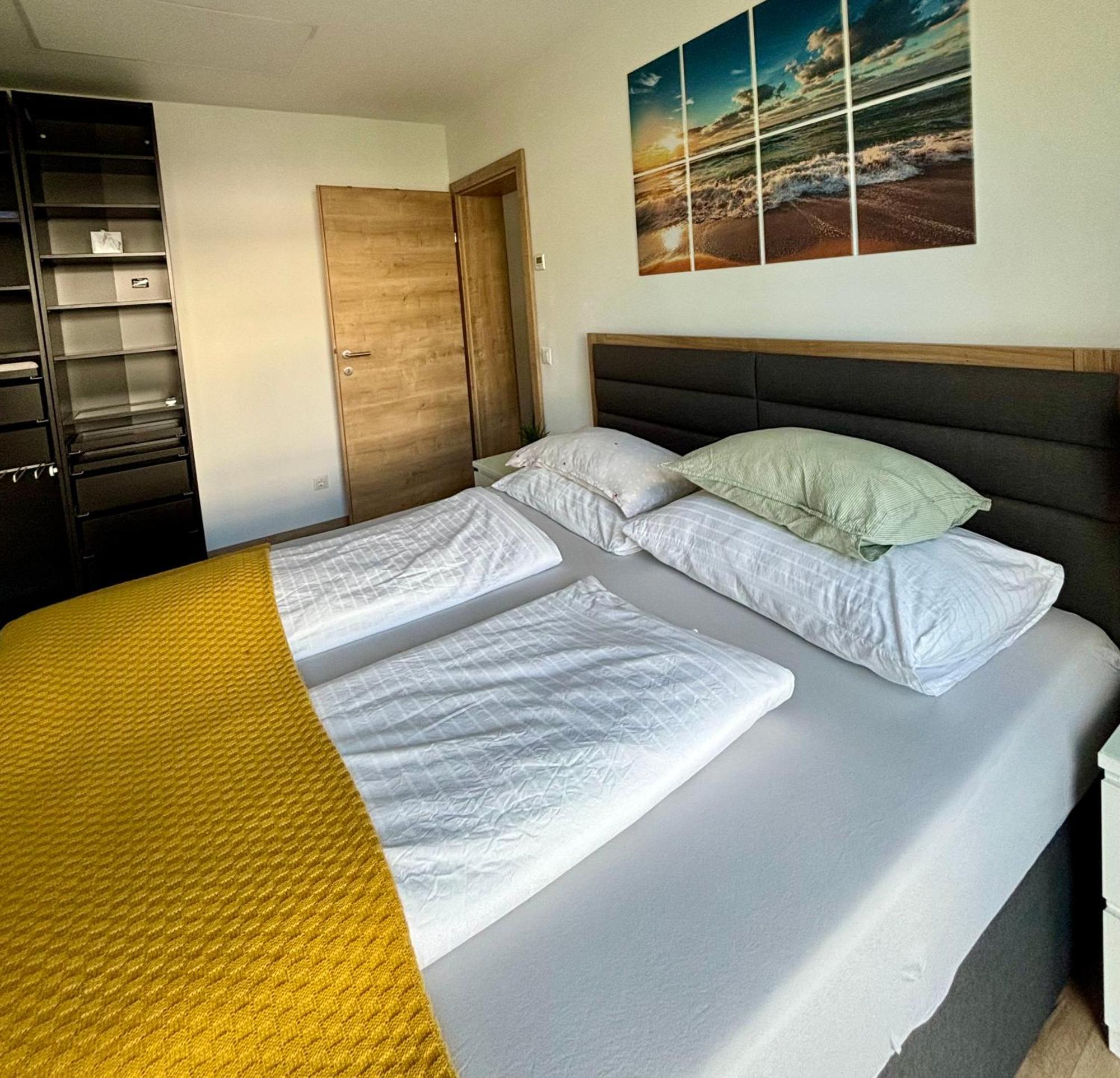Schoene Wohnung Mit Terrasse Und Parkplatz Фельден-ам-Вёртер-Зе Экстерьер фото